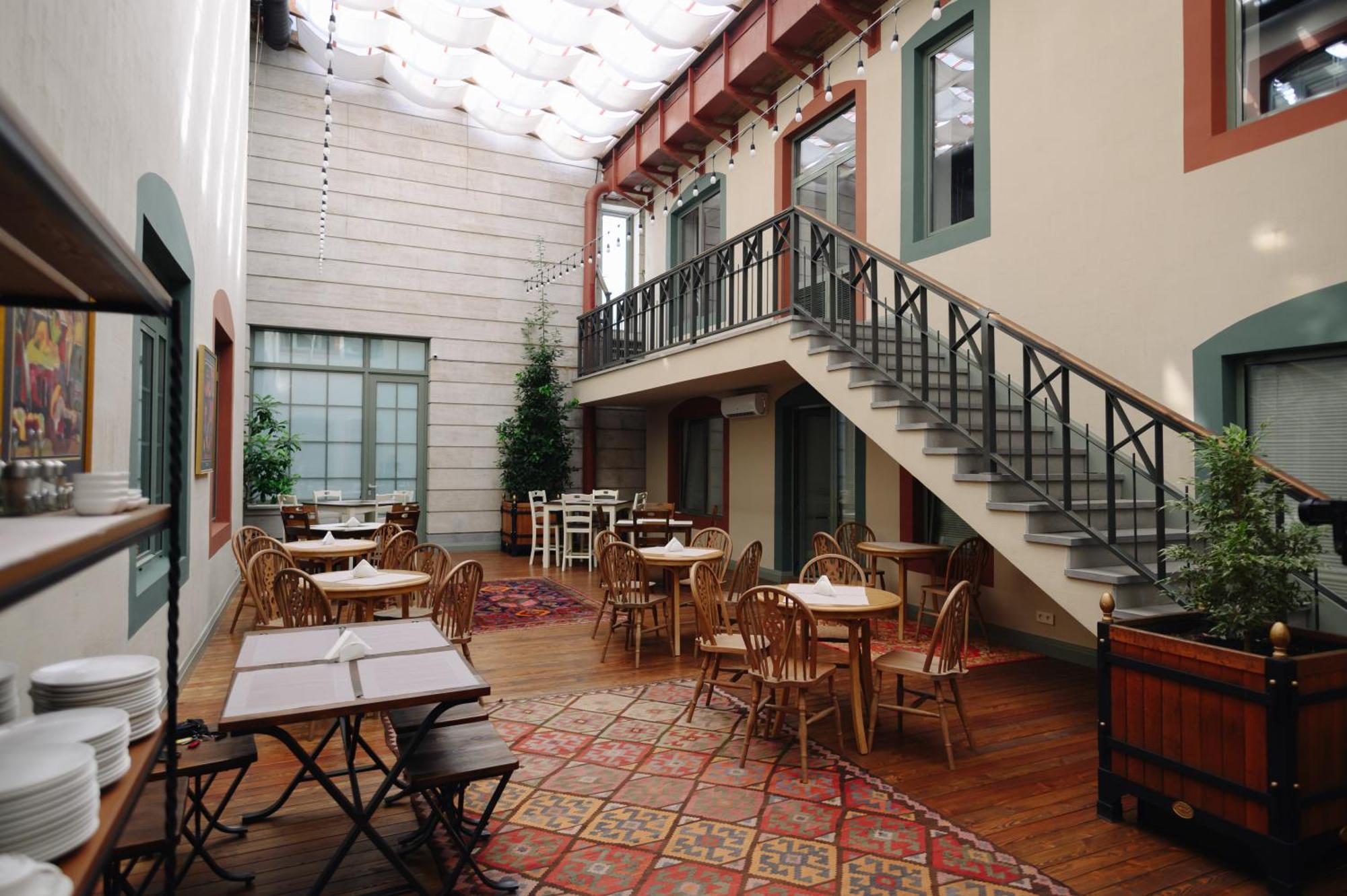 Grand Hotel Gyumri By Apricot Hotels Guiumri Exterior foto